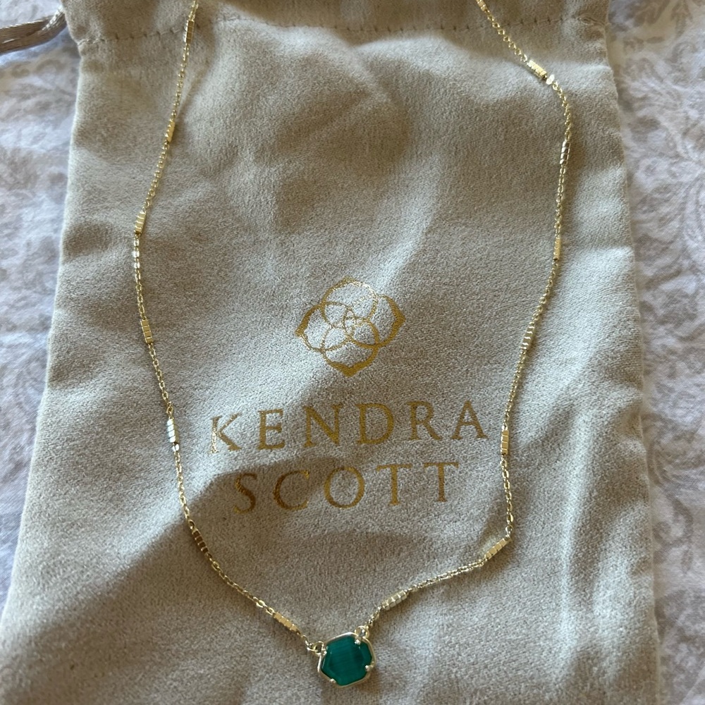 Kendra Scott Gold Chain necklace with Jade Stone